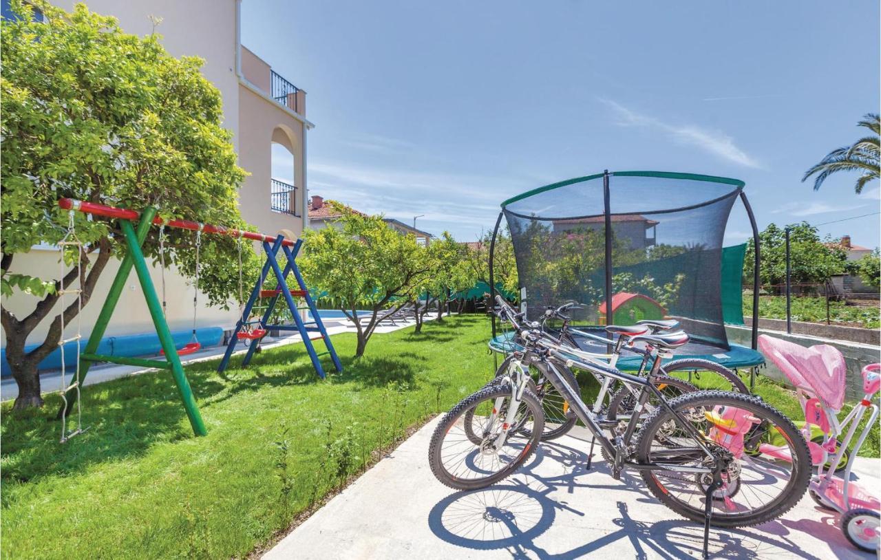 Lovely Apartment In Kastel Stafilic With Jacuzzi Kaštela エクステリア 写真