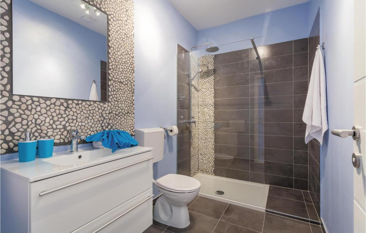 Lovely Apartment In Kastel Stafilic With Jacuzzi Kaštela エクステリア 写真